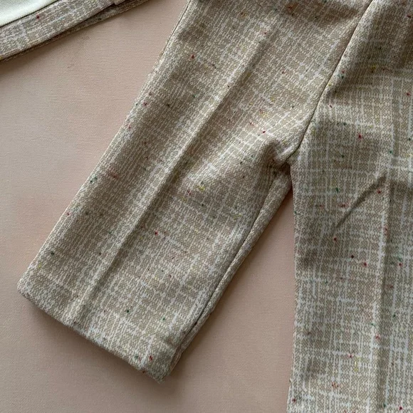 Neutral Baby Set - Vintage Handmade Button Down Top and Pant Set. (3-6m) - Picture 6 of 8